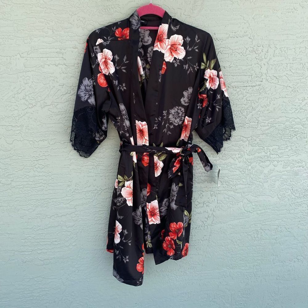 INC International Concepts Floral & Lace Robe Sz XS NWT